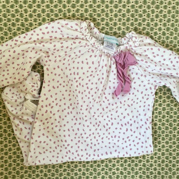 FEATHER BABY footie pajamas onesie with neck bow 0-3M - Picture 3 of 3
